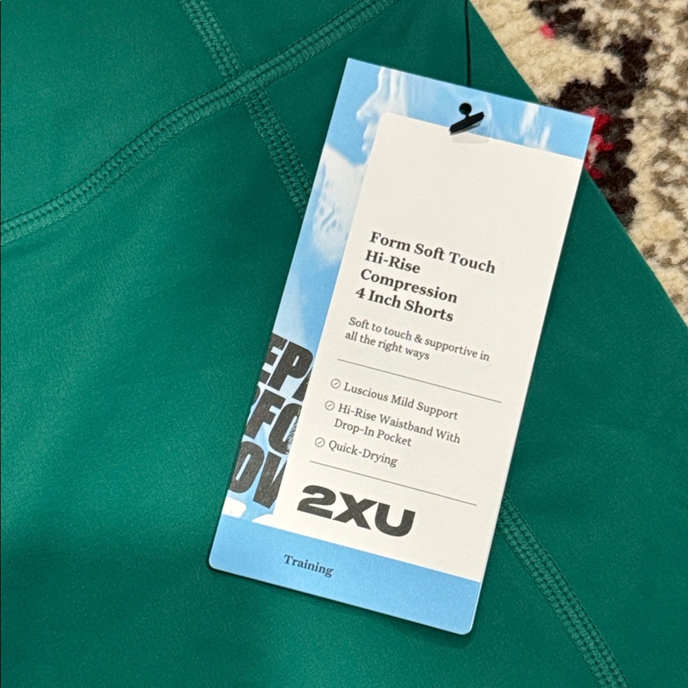 2XU Green Form Soft Touch High Rise Compression Shorts 4" Large - Picture 2 of 13